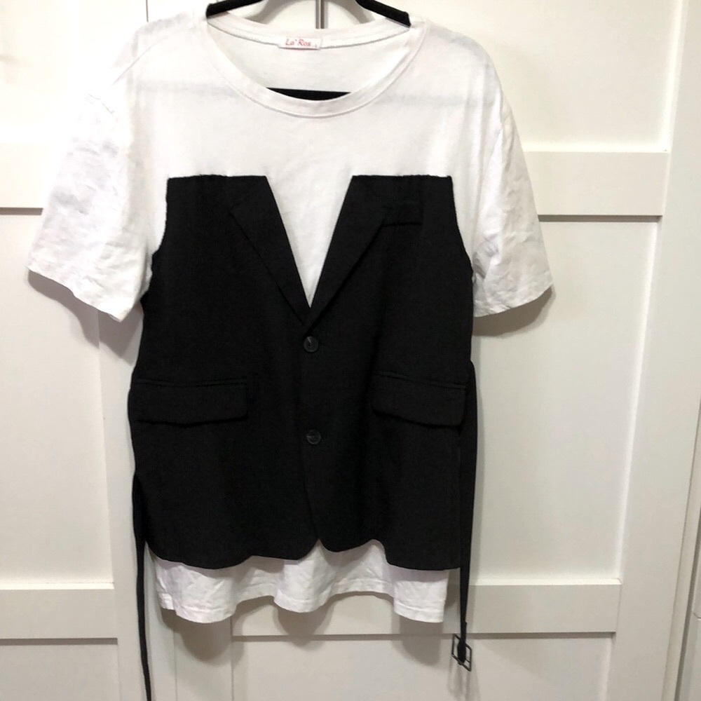 La’ros Top with Part Tee and with belt